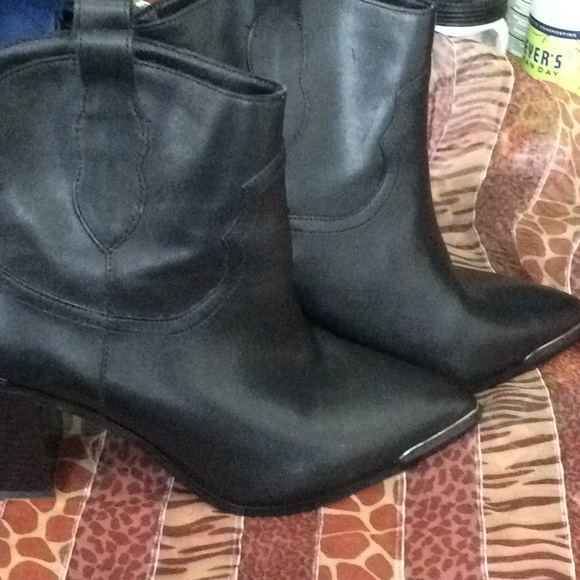 Slip on Booties - Picture 4 of 5